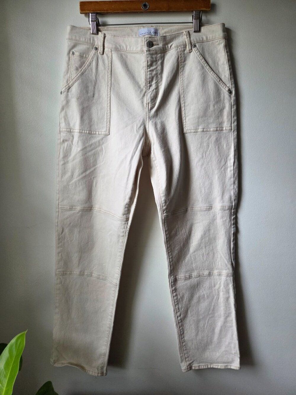 EUC LOFT MADE & LOVED CREAM THE GIRLFRIEND JEANS SIZE 31 / 12